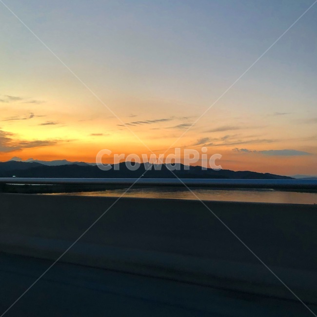 자연,하늘,저녁,노을,풍경,드라이브,자연,풍경,nature,landscape,outdoors,옥외,sky,sunset,일몰,dusk,황혼,dawn,새벽,red sky,붉은 하늘