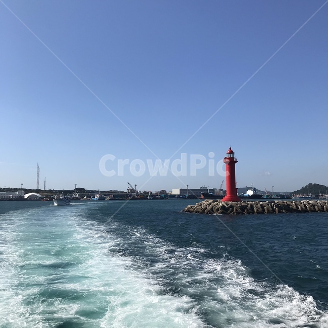제주도,바다,ocean,sea,architecture,건축물,building,건물,tower,탑,water,등대,lighthouse