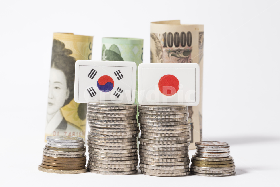 돈,금융,경제,머니,지폐,동전,한국,일본,국기,무역전쟁,금융,돈,finance,banking,money