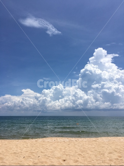 nature,자연,outdoors,옥외,weather,날씨,cloud,구름,sky,하늘,푸른하늘,바다,해변,sea,beach,ocean,summer,여름,자연,풍경,nature,landscape,해변,바다,beach,sea,cumulus,적운