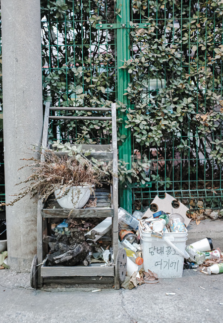 빈티지,감성,초록,폐물,trash,뒷골목,쓰레기