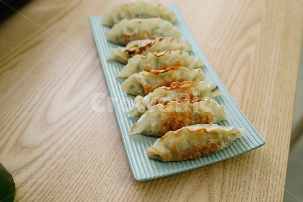 dumpling,Drink snacks,What to eat,snack,plate,food,Grilled dumplings,Plating,mukbang,cooking,table