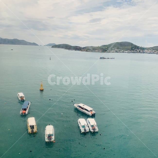 watercraft,선박,vessel,vehicle,transportation,boat,보트,바다,바닷가,푸른바다