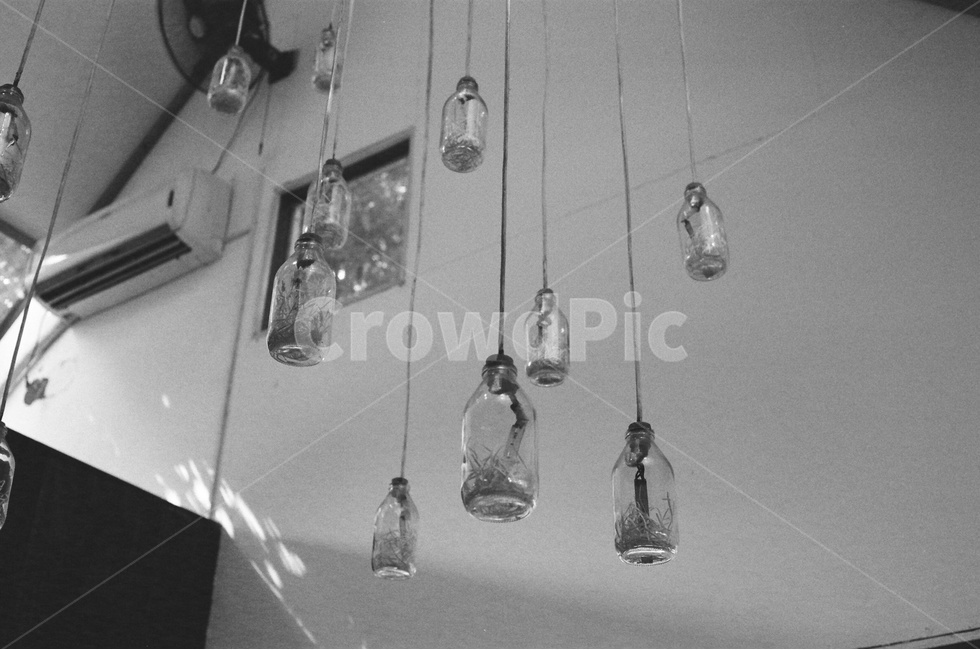 카페,인테리어,흑백,흑백사진,빛,흑백,모노톤,monochrome,black and white,인테리어,실내디자인,interior design