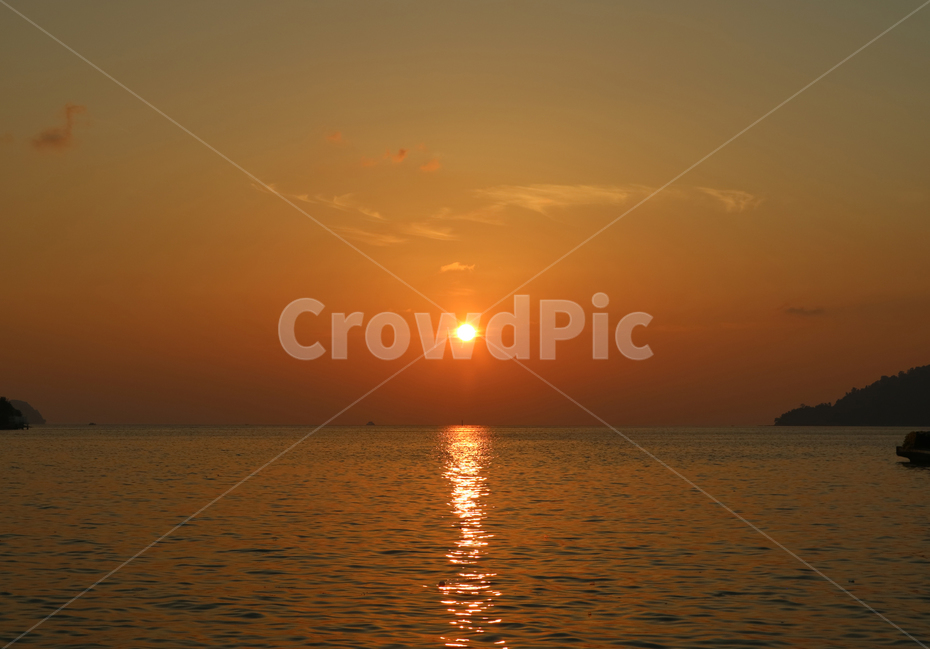 노을,일몰,해질녘,붉은,석양,바다,풍경,코타키나발루,물든,빛,선셋,sunset,붉은노을,태양,해,자연,풍경,nature,landscape,outdoors,옥외,sunlight,햇빛,dusk,황혼,sky,하늘,dawn,새벽,red sky,붉은 하늘