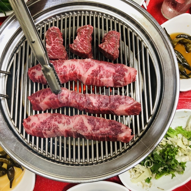 한우,소고기,모듬한우,모듬소고기,등심,안심,꽃등심,갈비살,숯불한우,숯불소고기,음식,식재료,요리,food,cook,meal,dishes,food reserves,육류,고기,meat
