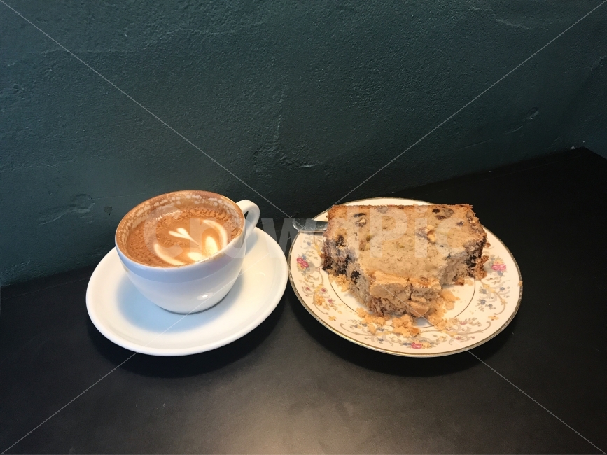 커피,라떼,coffee,latte,휴식,음식,식재료,요리,food,cook,meal,dishes,food reserves,빵,bread,아침식사,조식,브런치,breakfast,brunch,디저트,간식,후식,dessert,snack,커피,카페,coffee,cafe