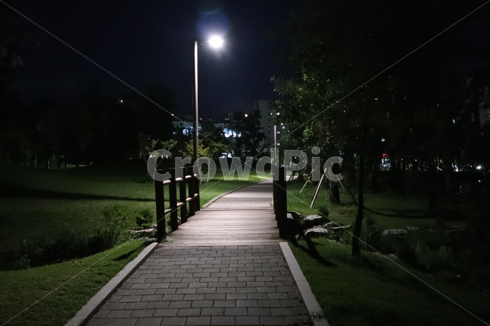 저녁풍경,path,통로,walkway,pavement,포장,sidewalk,보도,야경,밤,풍경,nightscape,night,landscape