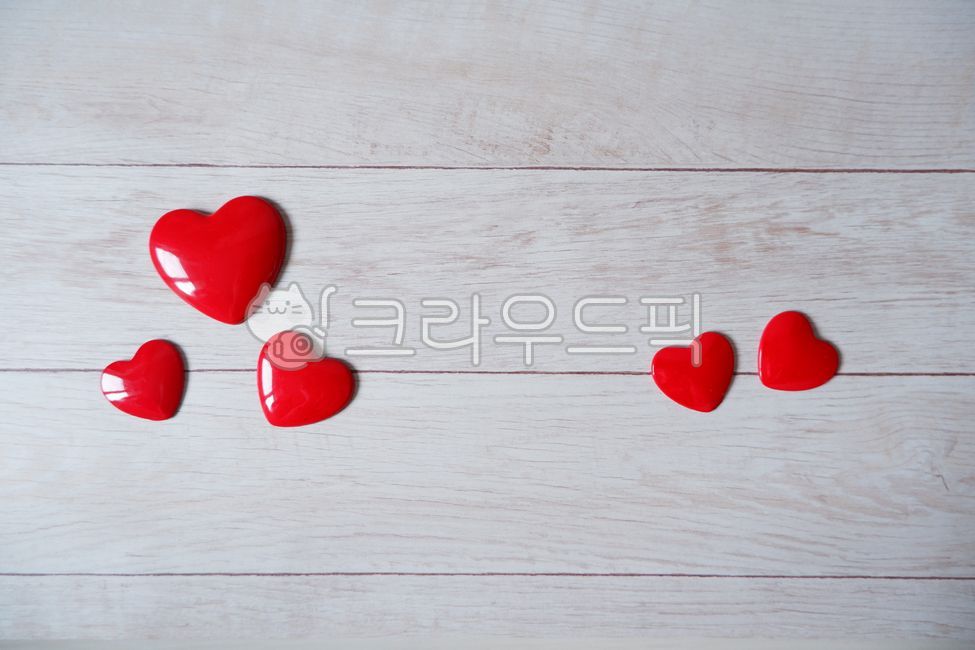 love,valentines day background,valentine,wood background,heart,heart shape,3D heart,Red,red,Valentines Day,wood,woodentable,valentinesday
