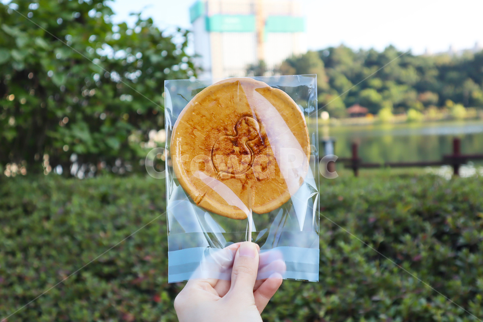 달고나,사탕,전통간식,간식,디저트,설탕,food,sugar,candy,koreacandy,전통,추억,달콤,sweet,sweetfood,sugarcandy