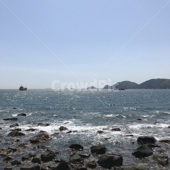 바다,하늘,돌,배,수평선,파도,파랑,해변,여름,ocean,sea,beach,shell,rock,바위,wave,blue,horizon,푸른,summer,자연,풍경,nature,landscape,promontory,곶,outdoors,옥외,water,물,ocean,대양,sea
