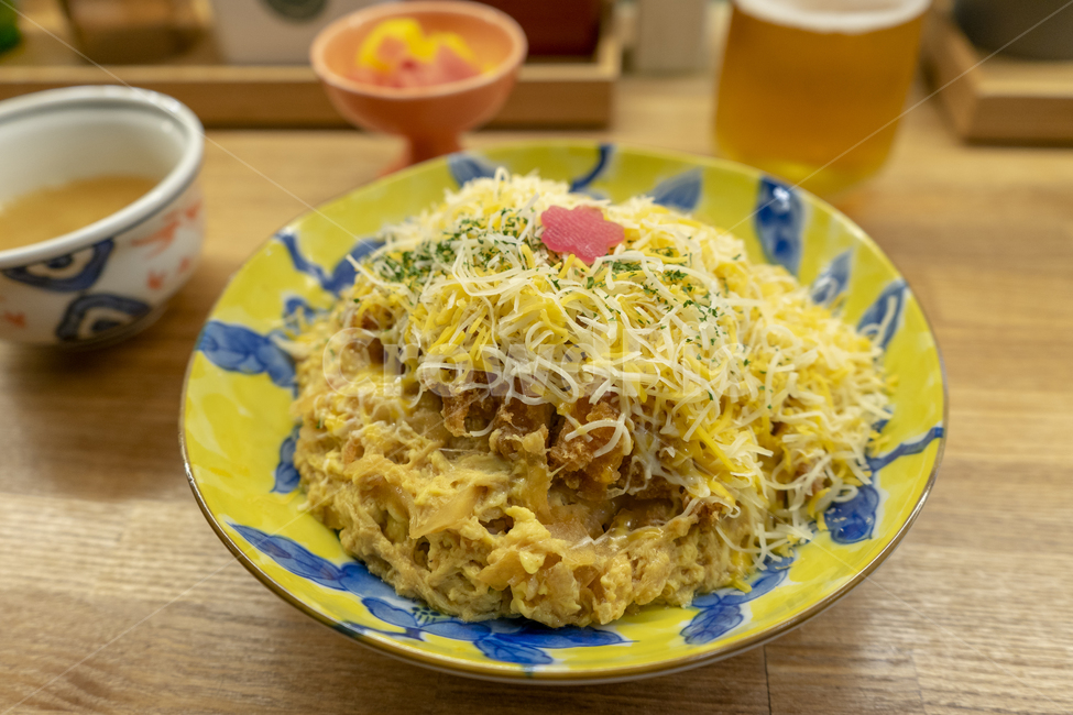 돈부리,카츠동,돈까스,덮밥요리,음식,일식,음식,식재료,요리,food,cook,meal,dishes,food reserves,일식,일본음식,일본요리,Japanese food,Japanese dishes,Japanese meal,Japanese cook