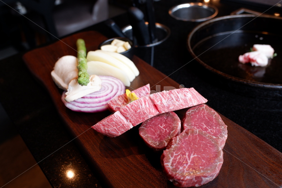 소고기,음식,foodplate,beef,플레이팅,고기,food,음식,식재료,요리,food,cook,meal,dishes,food reserves,육류,고기,meat