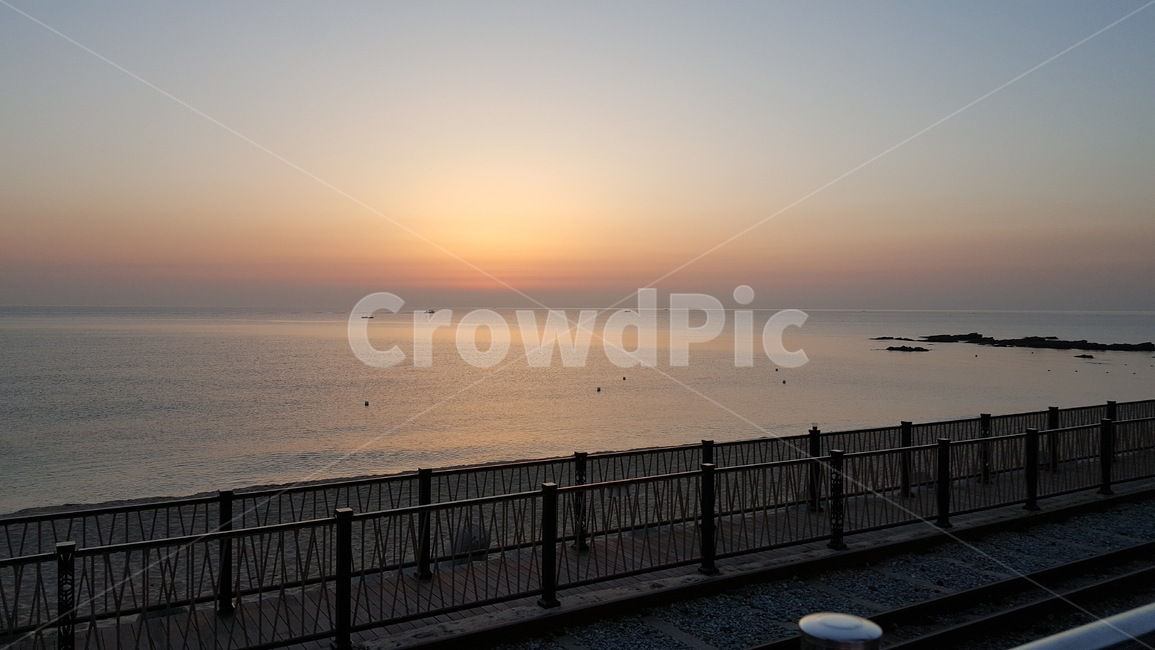 해안,해변,정동진,일출,바다,해,난간,sea,sky,해지는바다,해질때,동해,노을