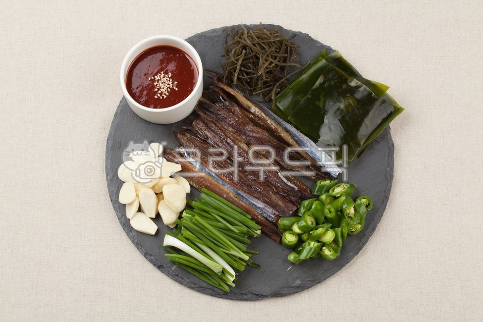 Gwamegi Hansang,Pohang and catfish,winter snacks,fish,vegetable,Guryongpo Gwamegi,Gwamegi,food,Pacific saury