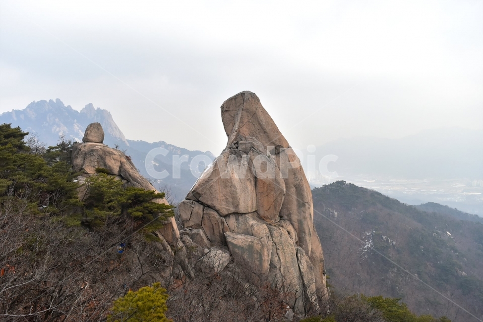 도봉산,풍경,자연,국립공원,서울,도심지,명산,겨울,힐링,산행지,국내여행,자연풍경,산사진,기암,바위,기암절경,Seoul,Korea,National,Park,비경,산행,등산,트레킹,100대명산,바위산,오봉,우이암,선만자,주봉,암릉,사진,감성,장관,조망,자연,풍경,nature,landscape,한국자연풍경,한국자연경관,korea nature landscape,cliff,낭떠러지,outdoors,옥외