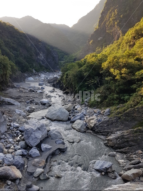 계속,산속,가을,산행,해질녁,자연,풍경,nature,landscape,rubble,파편,outdoors,옥외,water,물