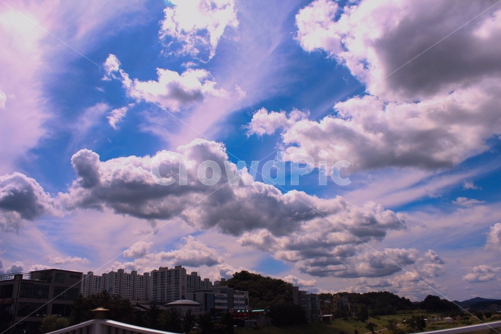하늘,구름,산,풍경,배경,감성,도시,풍경,city,landscape,nature,자연,outdoors,옥외,weather,날씨,sky,cloud,cumulus,적운,azure sky,푸른 하늘