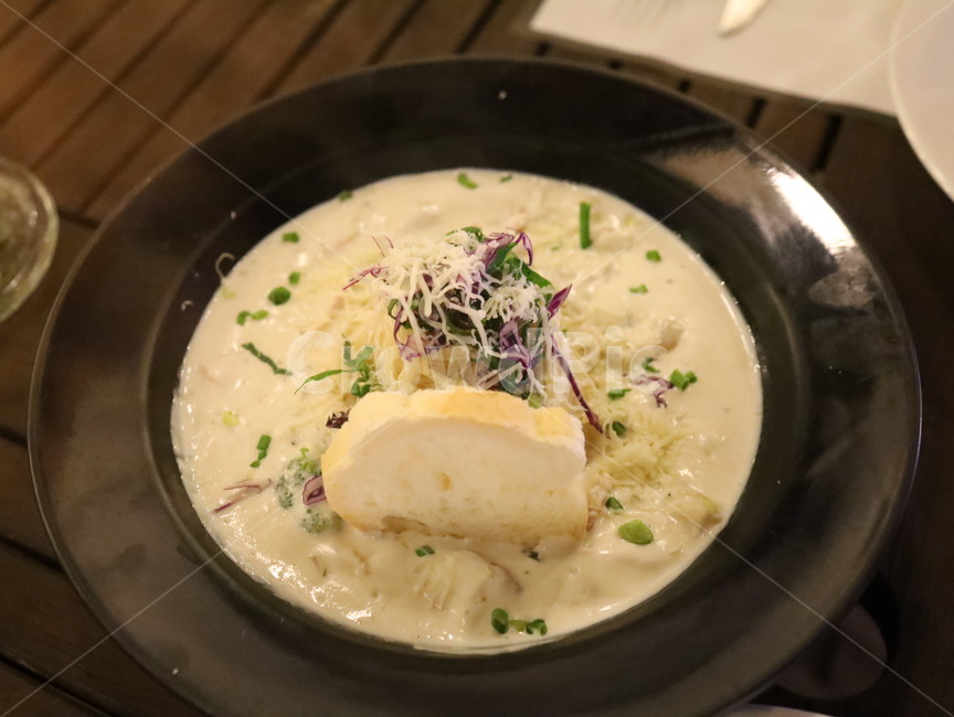 dish,파스타,pasta,food,음식,meal,bowl,soupbowl,그릇,검정색,까르보나라,음식,식재료,요리,food,cook,meal,dishes,food reserves,양식,서양음식,서양요리,western food,western dishes,western meal,western cook