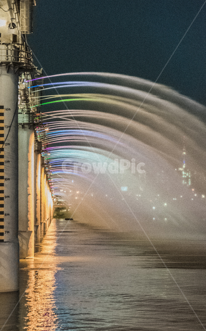 무지개,한강다리,서울야경,light,무지개분수,shining,bright,brighting,야경,한강변,반포대교,잠수교,한강,분수,경치,서울,강,배경,밤,풍경,컬러,컬러풀,화려함,화려한,hanriver,river,seoul,night,landscape,반포한강공원,달빛광장,korea,lighting,조명,bridge,다리,nightscape,야경,밤,풍경,nightscape,night,landscape,도시,city,한국도시풍경,한국도시경관,korea cityscape