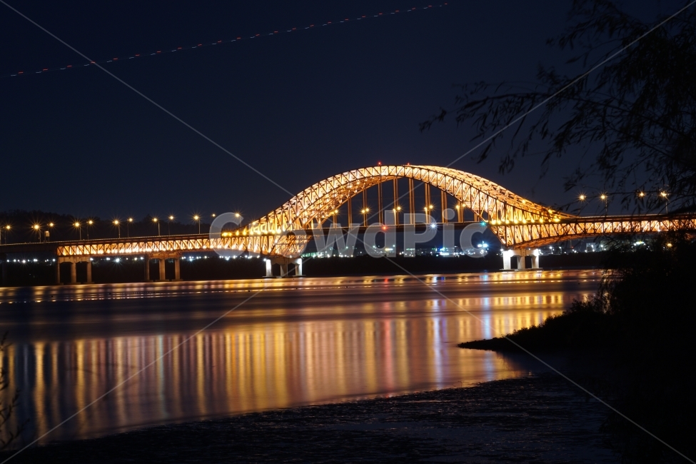night view,bridge,Banghwa Bridge,landscape,Han River
