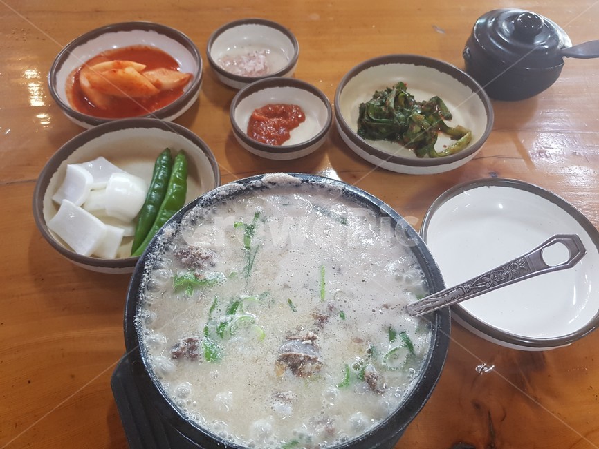 국밥,순대국밥,돼지국밥,음식,식사,요리,food,사발