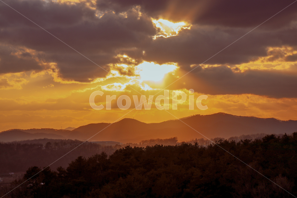 노을,하늘,산,빛,해질녘,구름,저녁하늘,매직아워,sunset,능선,자연,풍경,nature,landscape
