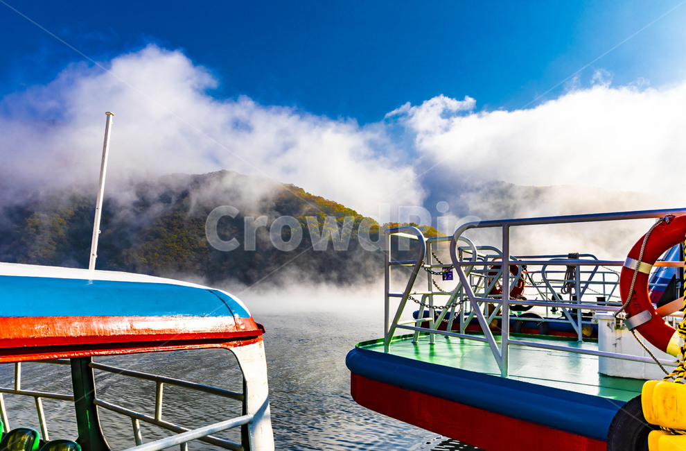 소양호,물안개,강안개,운해,하늘,구름,선박,유람선,선착장,가을,자연,풍경