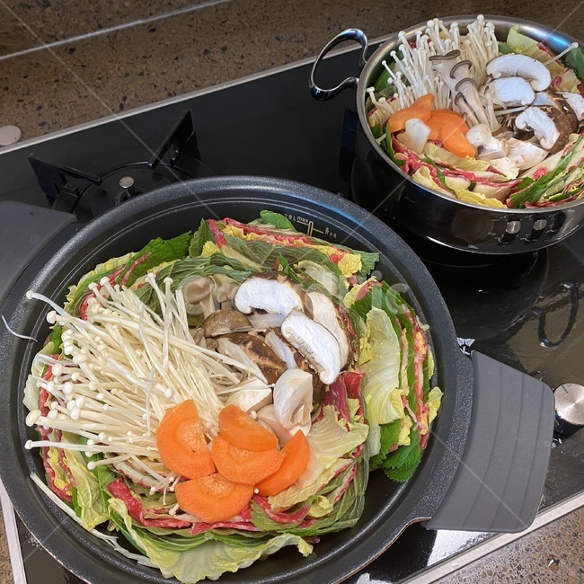 요리,음식,food,나베,밀푀유나베,국물,국물요리,고기,버섯,당근,맛있는,집밥,집들이,냄비,nabe,찌개,탕,주부,집,주방,부엌