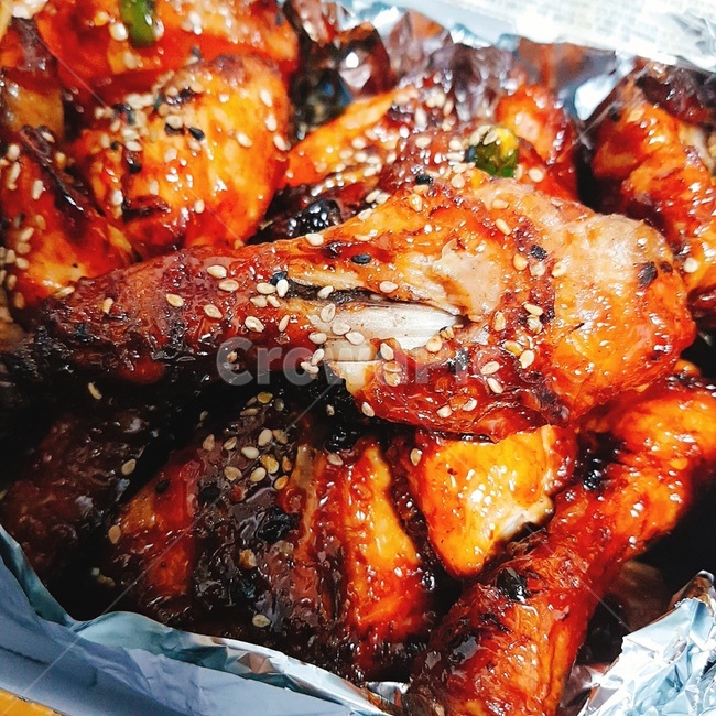 치킨,양념치킨,한국음식,야식,간식