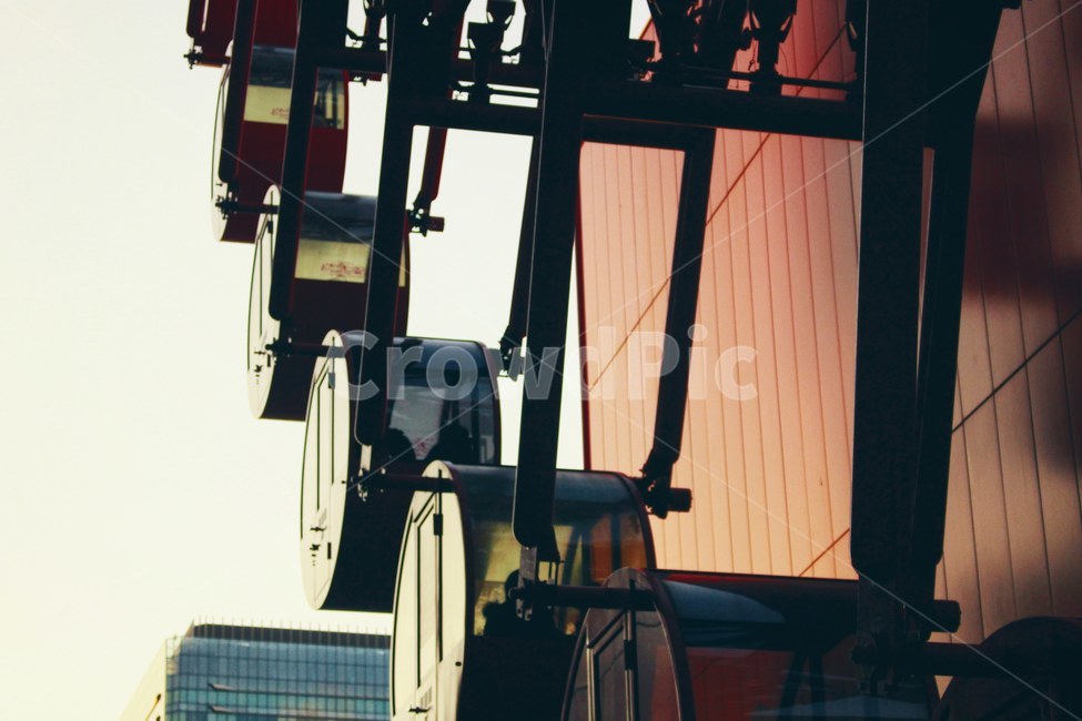 shadow,ferris wheel,sight,Emotion,structure