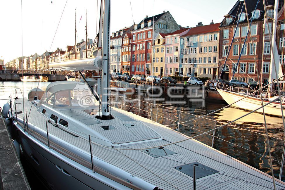 copenhagen,waterside,watercraft,nordic,boats,water,boat,transportation,vehicle,nyhavn,pier,denmark,port,waterfront,canal,dock,europe,traffic