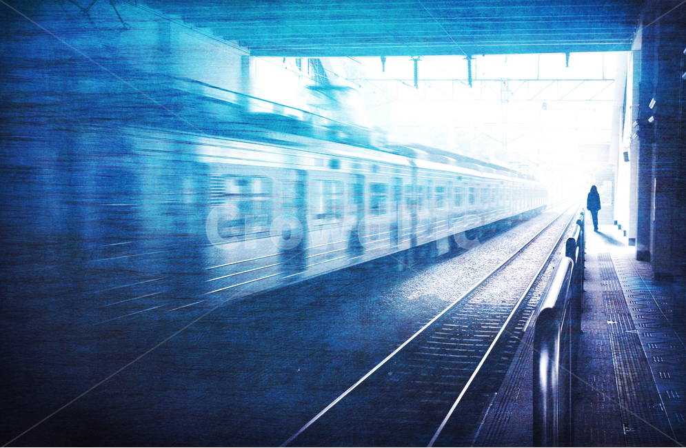 감성,빈티지,열차,지하철,사람,여자,이별,떠남,기차역,정거장,간이역,러닝,running,train,subway,전철,속도,안개,몽환적,foggy,lady,staition,railroad,railway,기차,스피드,speed,안녕,출발,start,헤어짐,farewell,빈티지사진,빈티지느낌,분위기,느낌,필,배경,백그라운드,background,leave,retro,복고풍,레트로,feeling,emotion,sensibility,영화처럼,vintage,블루,그대안의블루,파랑색,블루톤,도시의우울,blue,합성사진,합성,빛,그림자,사람,인물,인간,human,person,인물실루엣,사람실루엣,character silhouette,human silhouette,고독함,외로움,쓸쓸함,우울함,슬픔,lonely,solitary,교통,교통수단,traffic,transportation,train station,vehicle,차량,terminal,단말기