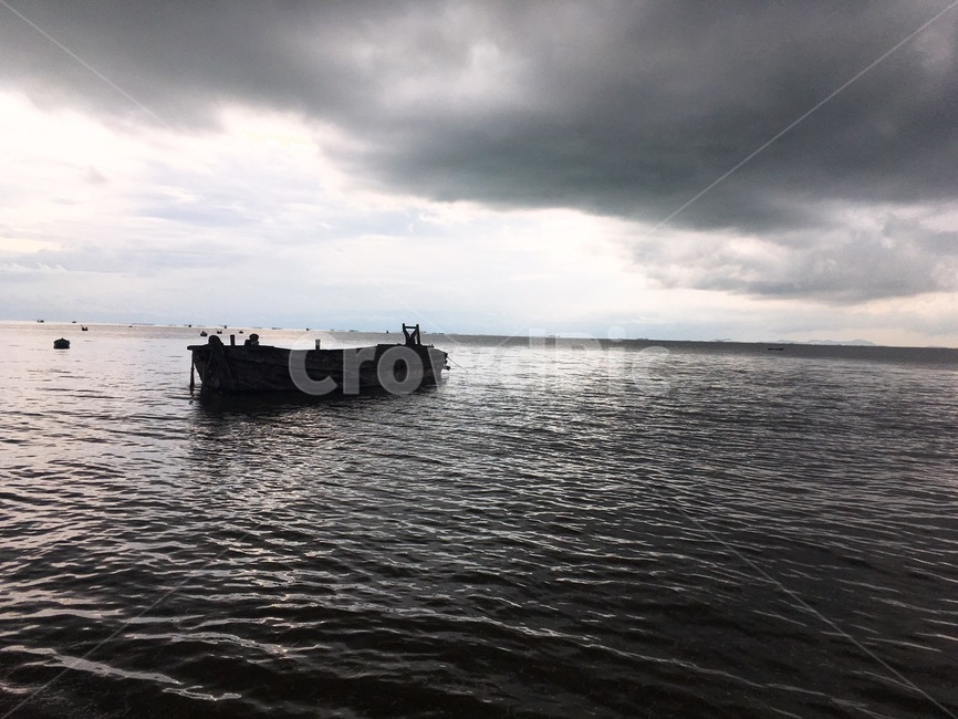 vehicle,차량,transportation,교통,outdoors,물,water,보트,boat,옥외,해외,바다,강