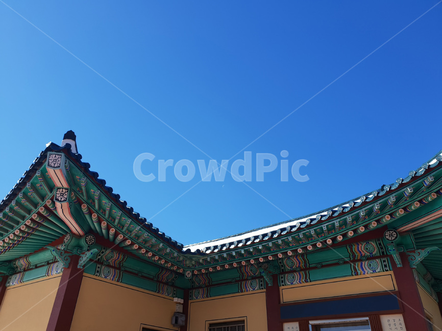 지붕,기와,기와하늘,한국,파란하늘,맑은하늘,한국지붕