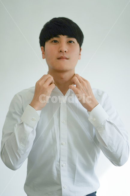 남성,남자,와이셔츠,정장,셔츠,의류,착용,옷,사람,인물,인간,human,person,남성,남자,man,male,패션스타일,의상,fashion,style