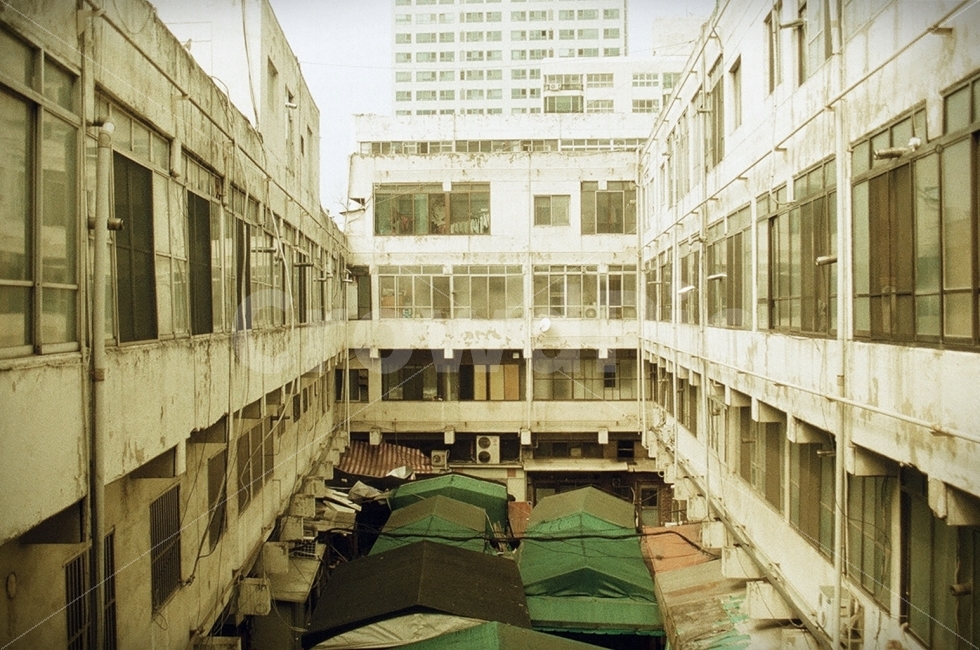 아파트,맨션,건물,건축,필름사진,분위기,도시,풍경,city,landscape,감성,sensible,feeling