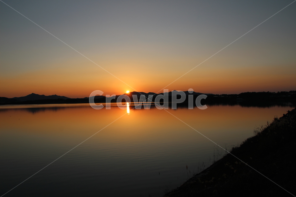동림저수지,일몰,저녁,황혼,해넘이,저수지,산,고창,전북,nature,자연,outdoors,옥외,sunset,dawn,새벽,red sky,붉은 하늘,sky,하늘,dusk