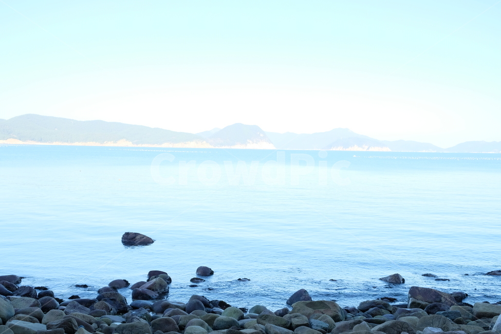 색감,감성,해변,바다,바위,자연,nature,푸른하늘,파란하늘,가을하늘,섬,산,파도,물,water,해안가,자갈,자연,풍경,nature,landscape