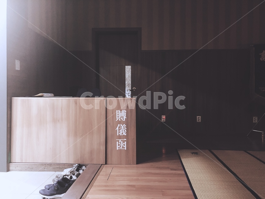 장례식장,장례식,어두움,고요함,묵념,쓸쓸함