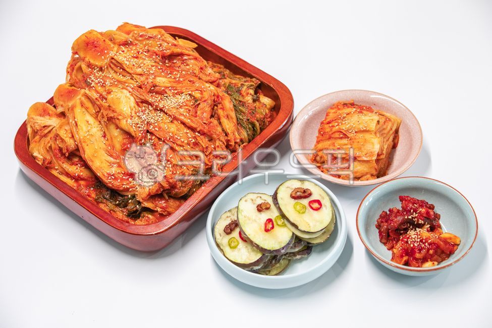 winter,sauce,vegetable,fermented food,side dish,Korean food,ingredients,cooking,koreanfood,Kimchi,kimchi,Korean,give up kimchi,food,korea,napa cabbage,chili powder,fermentation,hommade,kimchi season
