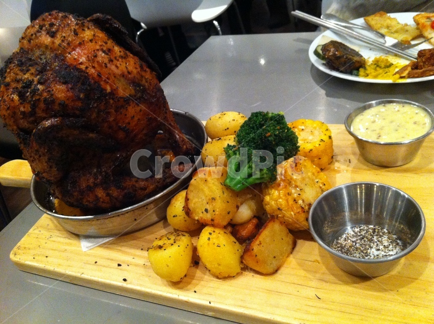 food,음식,저녁식사,dinner,식사,meal,치킨,감자,닭고기,비어캔치킨
