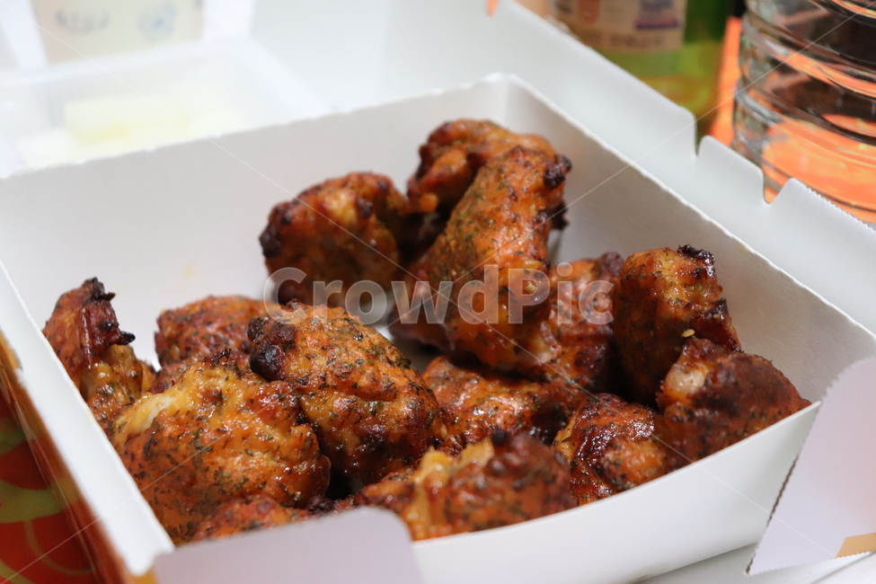 치킨,chicken,닭,meal,구이,음식,식재료,요리,food,cook,meal,dishes,food reserves,육류,고기,meat