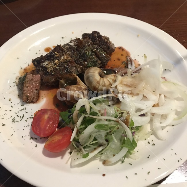 음식,양식,스테이크,에스카르고,steak,서양식,샐러드,달팽이,양파절임,음식,식재료,요리,food,cook,meal,dishes,food reserves,양식,서양음식,서양요리,western food,western dishes,western meal,western cook