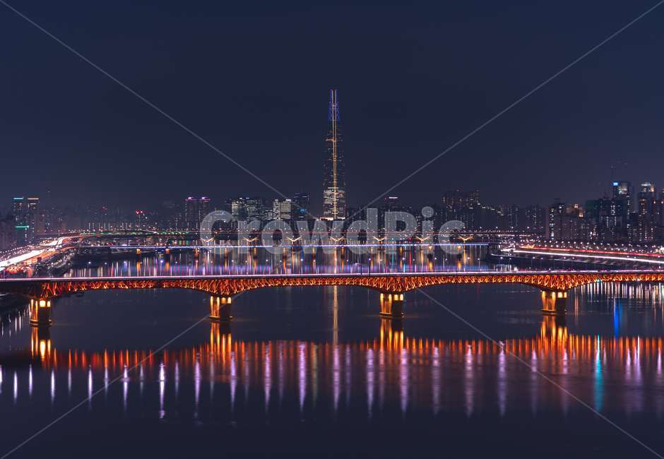 Lotte World,Seoul night view,Oksudong Moonrise Peak,Seongsu Bridge,night exposure,Lotte World Tower,Han River night view,Han River