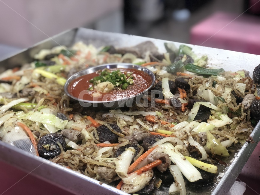 음식,야채,신림동,순대촌,백순대,순대볶음,철판볶음,볶음순대,food,fried,음식,식재료,요리,food,cook,meal,dishes,food reserves,한식,한국음식,한국요리,korean food,korean dishes,korean meal,korean cook