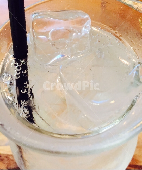얼음,탄산음료,빨대,음료수,시원함,carbonateddrink,ice,기포,bubble,음료수,drink,beverage