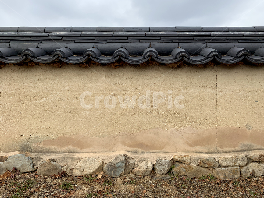 한옥,전통,roof,지붕,기와,벽,담,돌,한국,korea,tradition,tile,wall,koreanhouse,한국전통,한국문화,korean traditional,korean culture