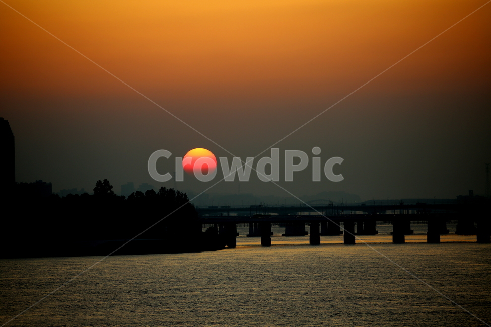 석양,노을,풍경,한강,자연,도시,풍경,city,landscape,한국도시풍경,한국도시경관,korea cityscape,sunlight,햇빛,nature,outdoors,옥외,sky,하늘,red sky,붉은 하늘,sunset,일몰,dawn,새벽,dusk,황혼