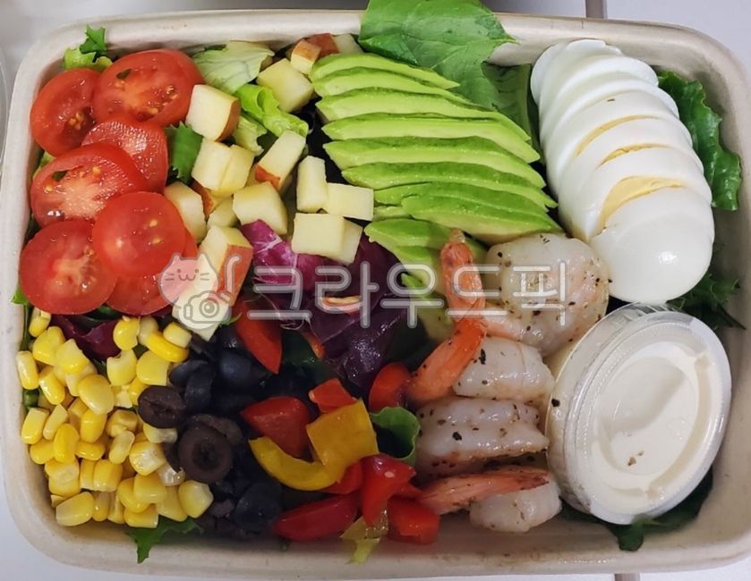 cocktail shrimp,shrimp,boiled egg,egg,fruit,corn,cherry tomato,tomato,vegetable,disposable container,apple,olive,black olive,ingredients,packaged food,diet,Salad,avocado,raw fruit,cook,packaging,lettuce,food,meal,fresh egg,dish,appetizer,lunch box,breakfa